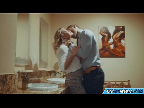 ❤️ Wenn eine vollbusige Blondine dich in einer öffentlichen Toilette verführt ❤️❌ Porno fb bei de.shufflesex.ru ❌❤